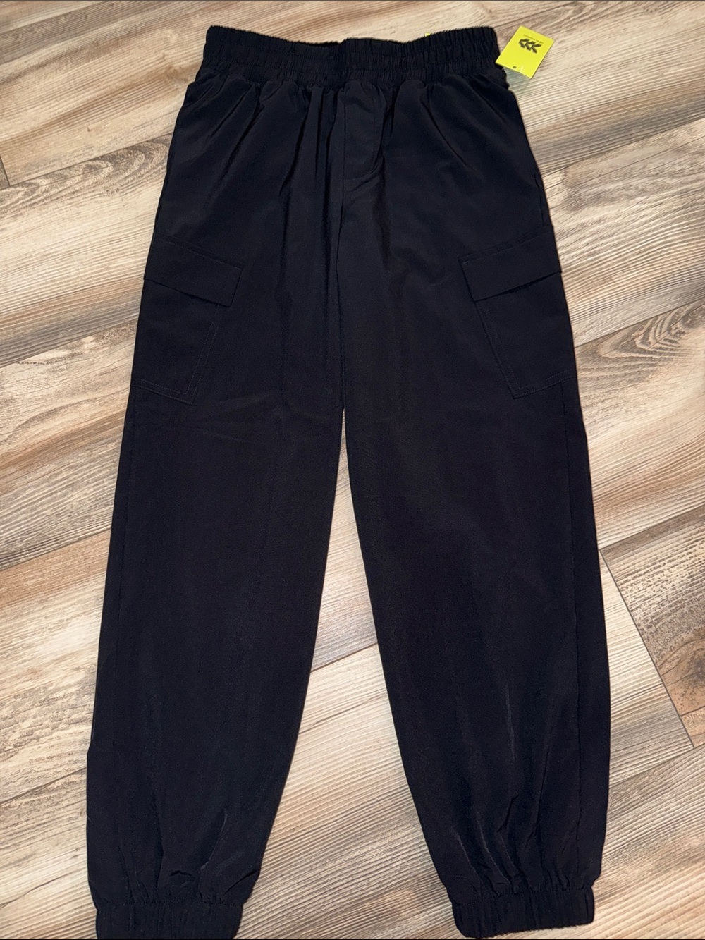 Girls black all in motion Cargo Jogger Pants size 10/12 NWT
